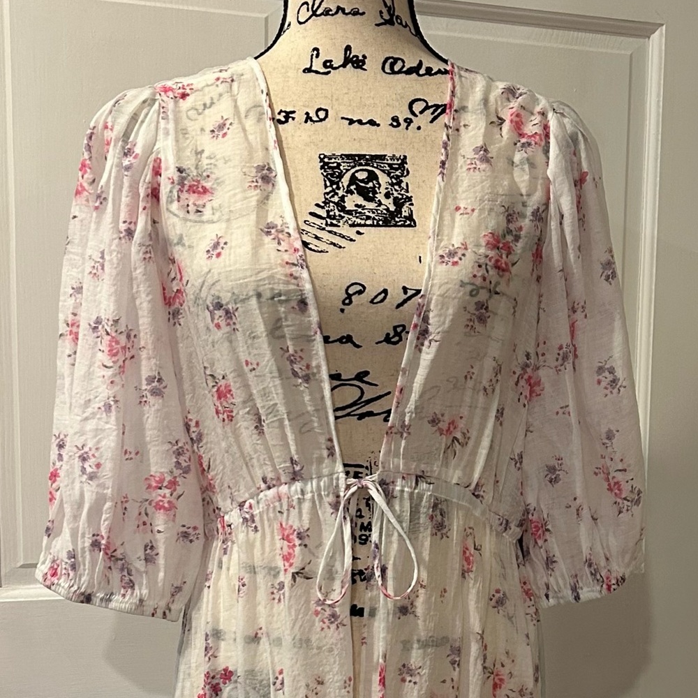 Vince Camuto Garden Romance Waist Tie Robe - Picture 16 of 16